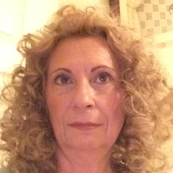 Meet your Posher, Jeanette - Picture 1 of 1